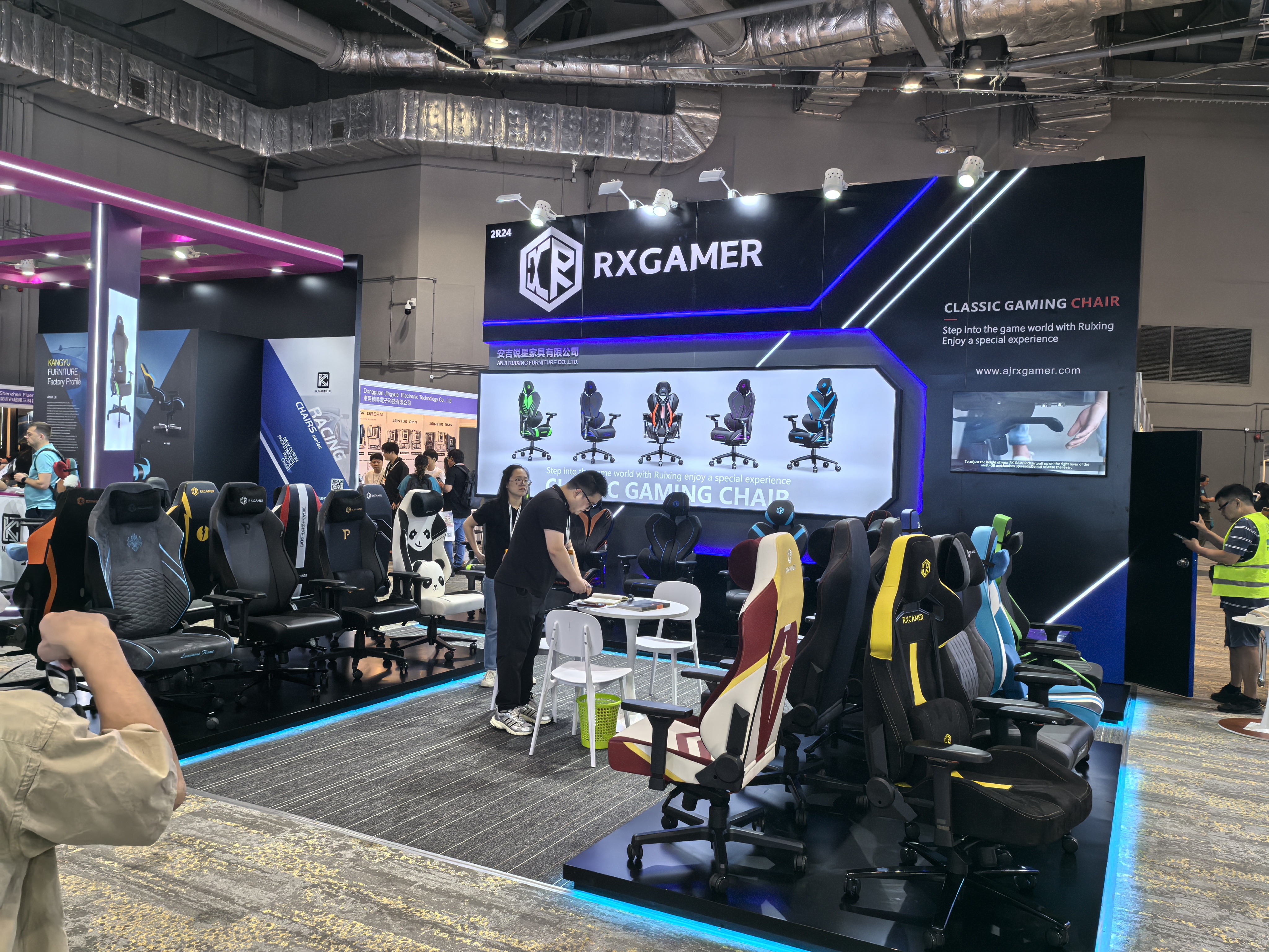 مبلمان Anji Ruixing در نمایشگاه الکترونیک هنگ کنگ (پاییز) با موفقیت بزرگ می درخشد